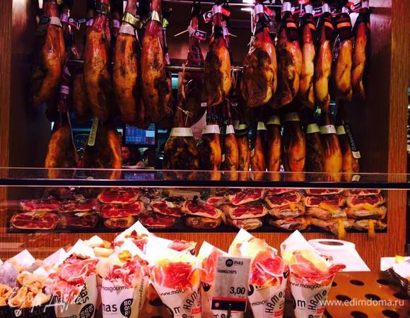 Пока наш гаспачо настаивается, предлагаю вам прогуляться по Испании.