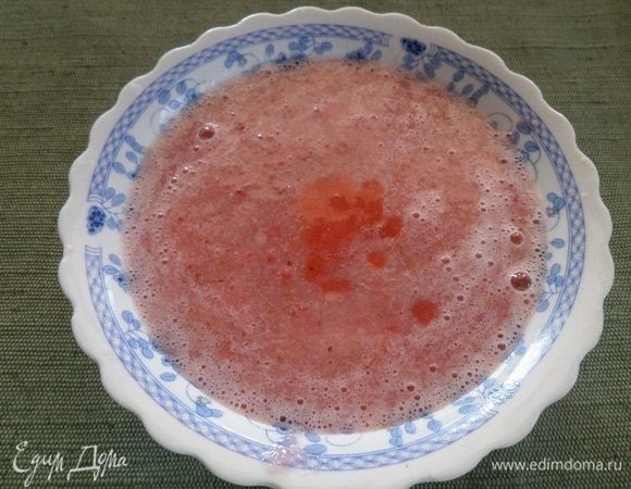 Соединяем обе массы и хорошо перемешиваем.