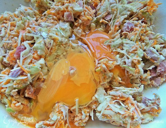 Вбить яйца.