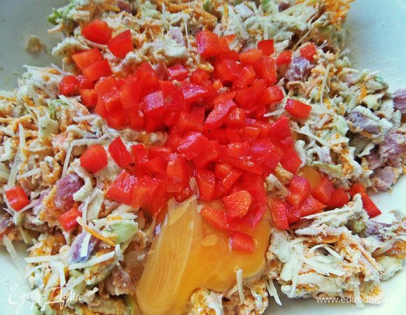 Немного паприки.