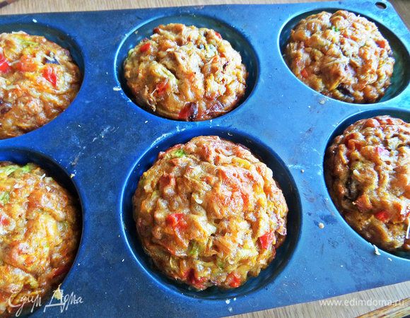 Выпекать до золотистого состояния 40 минут при 180°С.