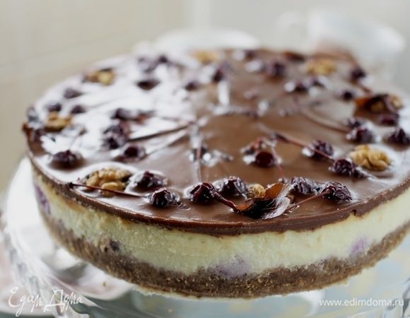 Или вот так. Вишнево-смородиновый чизкейк.