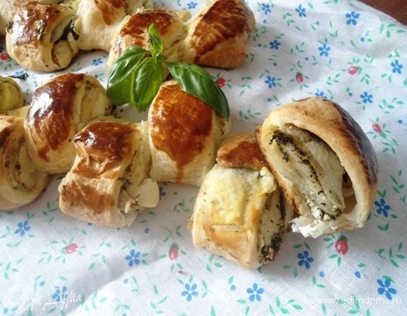 Такой рулет можно подать и к супу, и к чаю! Приятного!