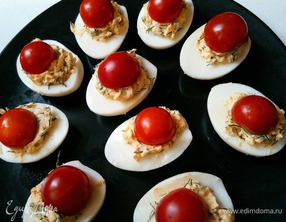 Выложите на тарелку.
Готово :)
Приятного аппетита!