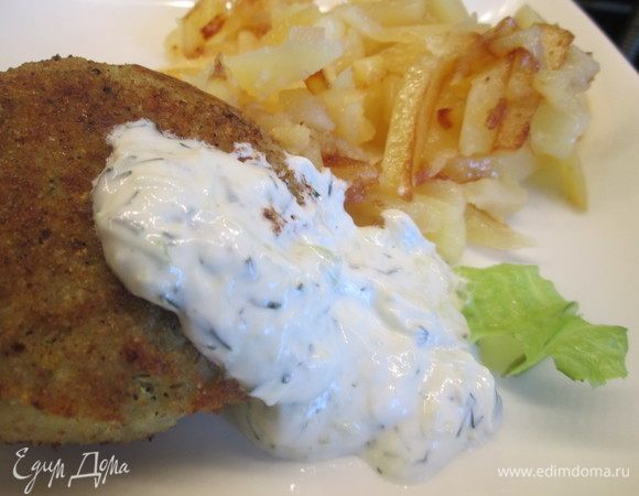 С жареной картошечкой, с соусом котлеты исчезают мгновенно.