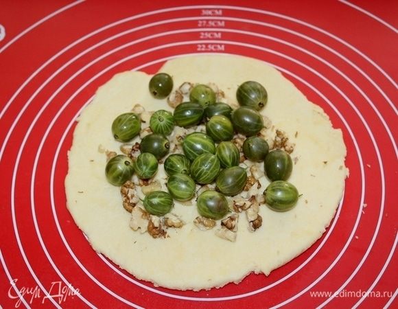 Затем крыжовник.