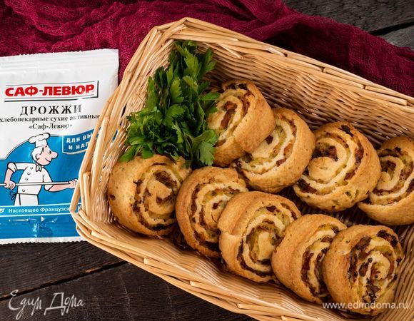 Вкусные пирожки для пикника готовы. Угощайтесь!