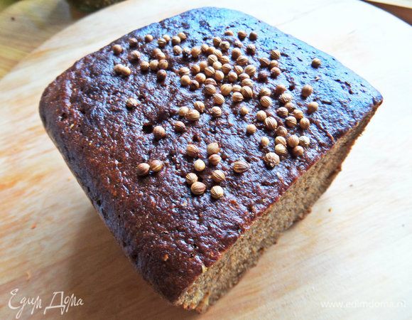 Очень вкусно подать на Бородинском хлебушке.