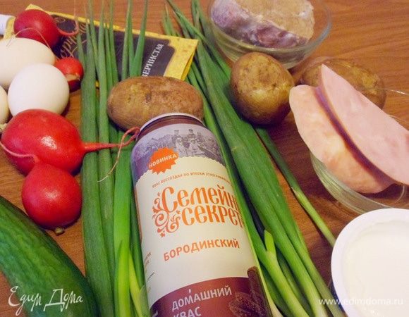 Для приготовления окрошки понадобятся такие продукты.