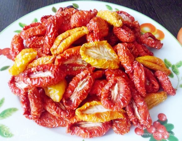 Вяленых томатов получилось мало. Очень мало!