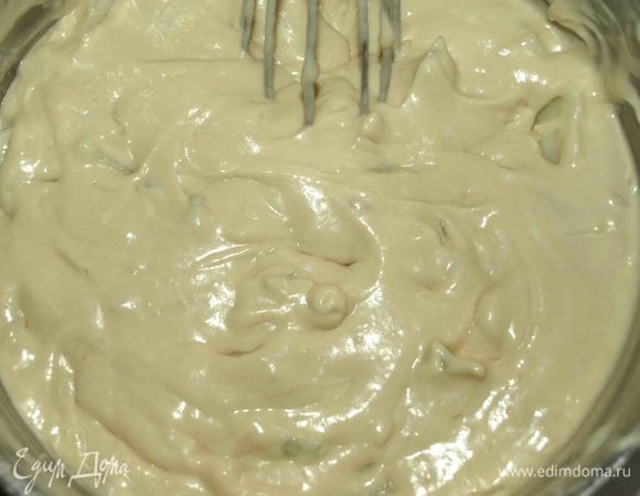 Соединить дыню с тестом. Перемешать.