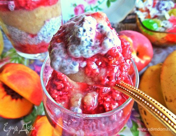 Поддеваем ложечкой все слои, тогда отсутствие сахара не почувствуется.