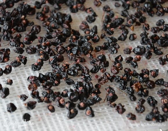 Хранить в контейнере или банке с крышкой в сухом месте.