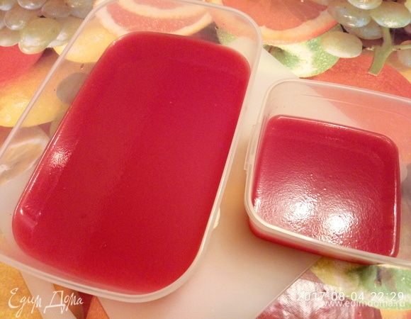 Разлить горячий сироп по формам или лоткам. Дать остыть примерно 2 часа.