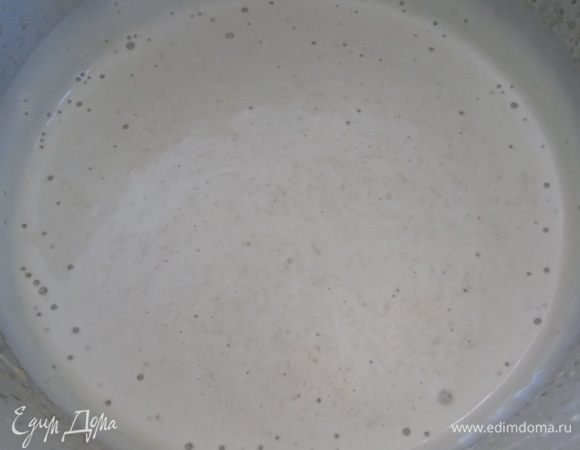 Взбивайте миксером 20 минут. НЕ МЕНЬШЕ. Масса будет светлой и воздушной.