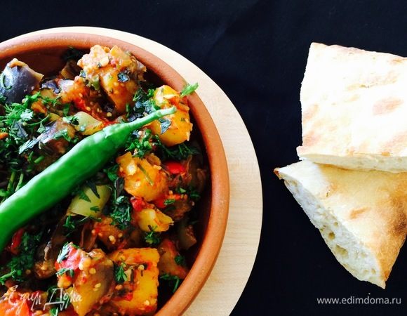 Аджапсандал можно подавать как холодным, так и горячим. Приятного аппетита!