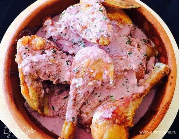 И полить ежевичным соусом.