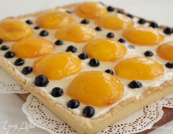 Можно украсить тарт любыми ягодами. Поставить в холодильник до полного остывания. 