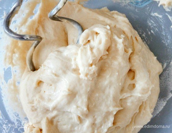 Не обязательно, чтобы тесто отставало от рук (на вкус это не влияет). 