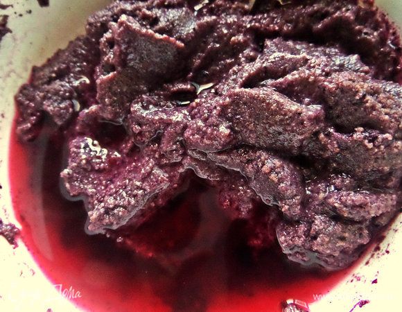 Довести до кипения, помешивая, чтобы достичь шелковистой текстуры.