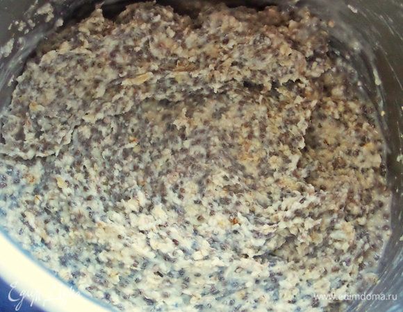 Ждем, когда семена чиа разбухнут. У меня состав стоял ночь в холодильнике.