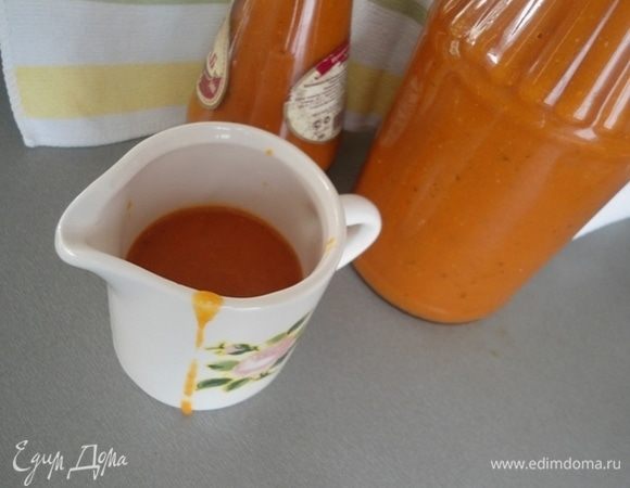 Разложить по стерилизованным баночкам или бутылочкам, закупорить.Хранить в холодильнике или погребе. Ну, и оставить на пробу, конечно!