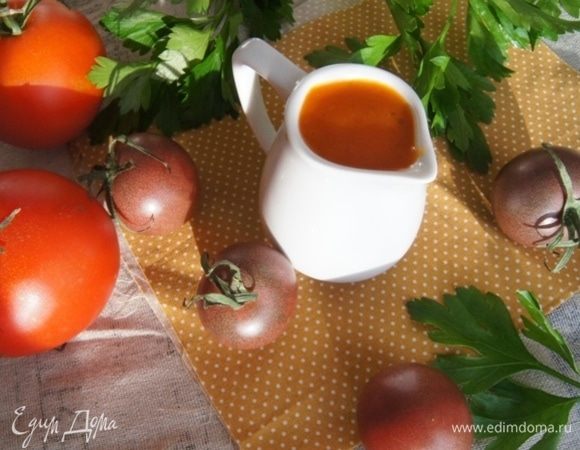 На фото у меня маленькие помидорки блэк-черри, очень вкусные ))