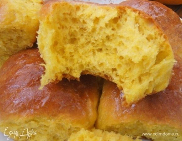 Внутренняя жизнь булочек. :)
Вкусно с молочком или с чаем, намазав «медовушку» сливочным маслом.