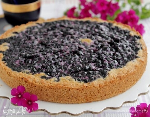 Подавайте с ванильным соусом или мороженым.