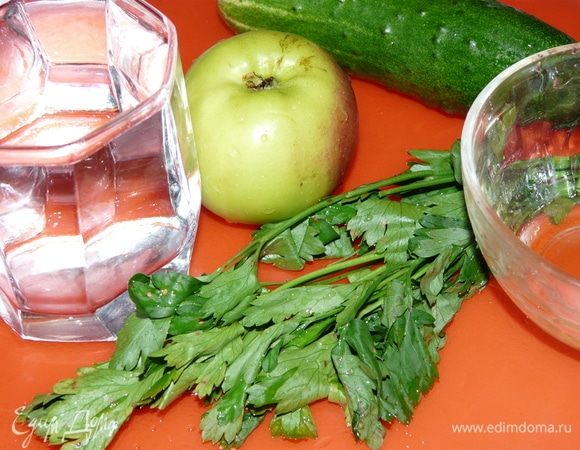 Приготовить заранее все ингредиенты, промыв в холодной воде.
