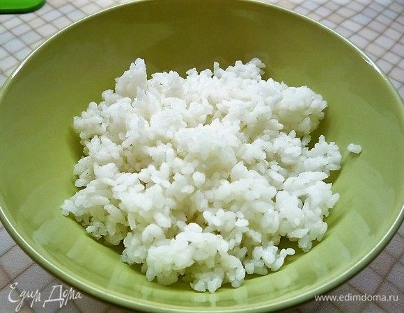 Отвариваем до готовности рис.