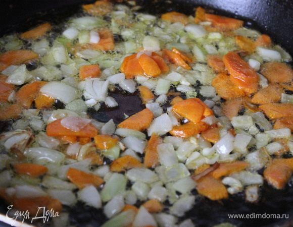 Обжарить на растительном масле. 