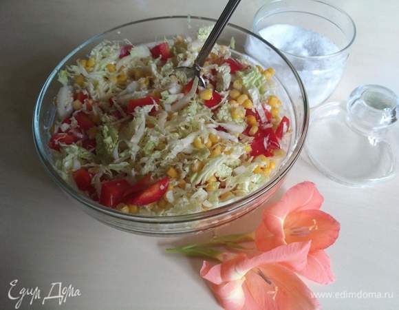 Все перемешиваем, солим по вкусу.