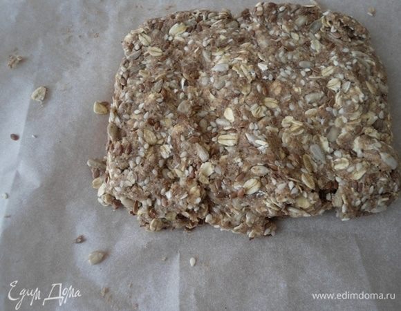 Сформировать кирпичик из теста.