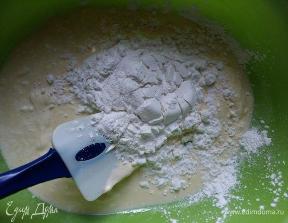 Добавить картофельный крахмал.