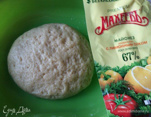 Тесто должно быть мягким и не плотным.