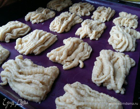 Получился целый противень печенья. 