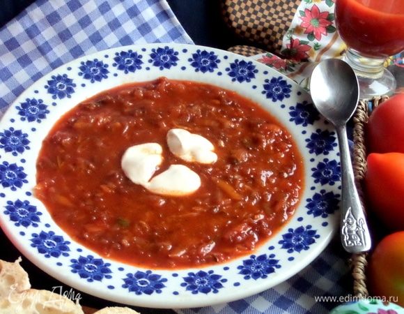 По желанию добавить в тарелку сметану.