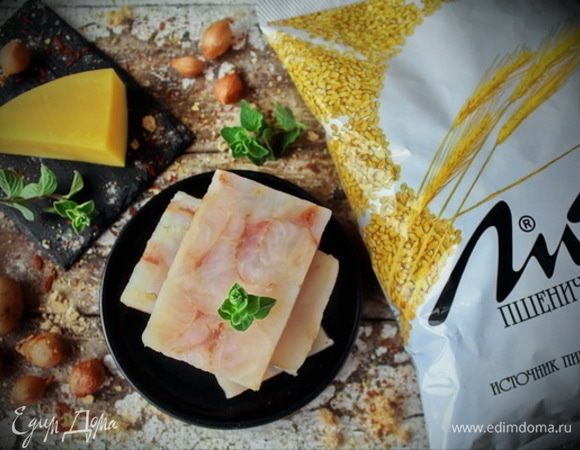 Филе трески разморозить за ночь на нижней полке холодильника, промыть.