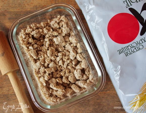 Хрустящие пшеничные отруби «Лито» растолочь до состояния крупной крошки.