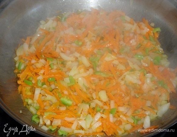 Овощи обжарились.