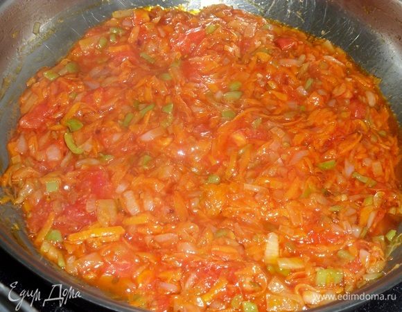 Перемешиваем и готовим 1-2 минуты.