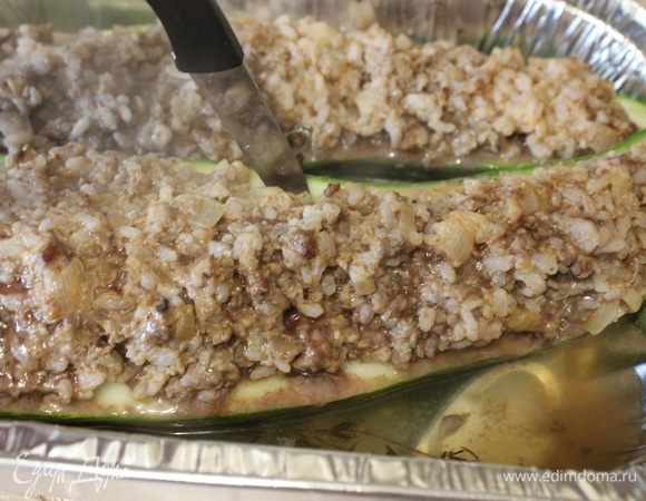 Затем вынуть из духовки, снять фольгу.