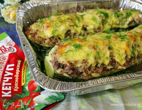 Готовые кабачки вынуть из духовки. Посыпать мелко порезанным укропом.