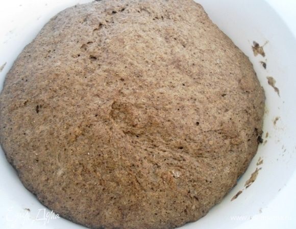 Вот так выросло тесто. Обмять.