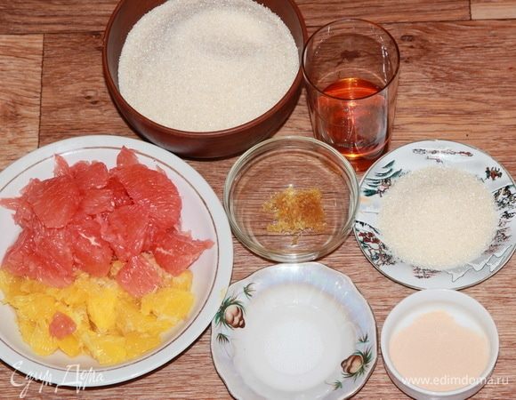 Подготовим все необходимые ингредиенты. Лимонную кислоту разводим в воде.