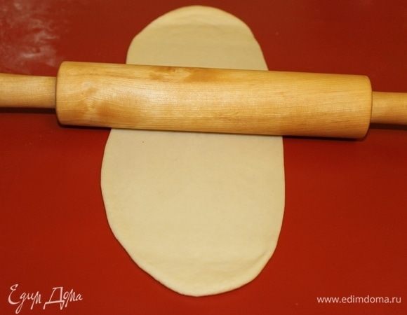 Приступим к  раскатке теста для краффинов.