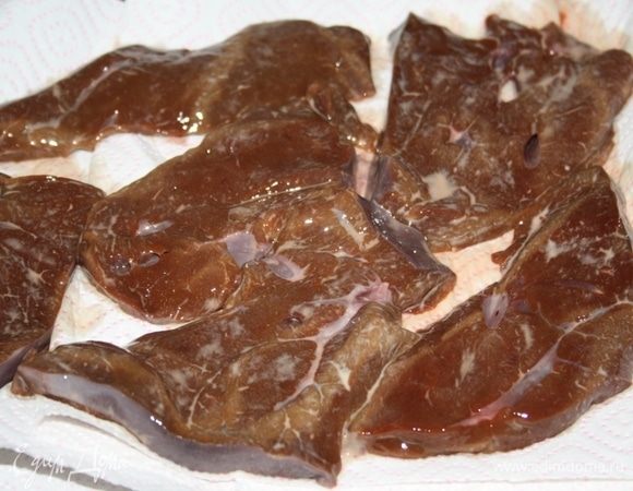 Вынуть на бумажные полотенца.