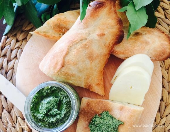 Готовую аджику храним в холодильнике.