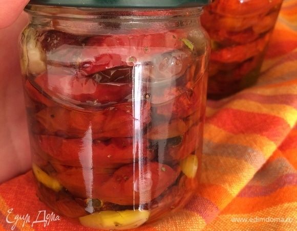 Вяленые помидоры делала по рецепту Burro.Salvia, за что Ирочке огромное спасибо! Помидоры получились супер!